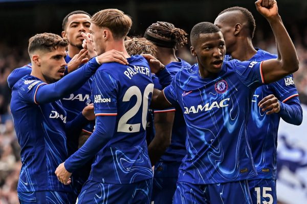 Moisés Caicedo juega su primera final europea y busca su primer título con el Chelsea cuando mida al Betis por Conference League