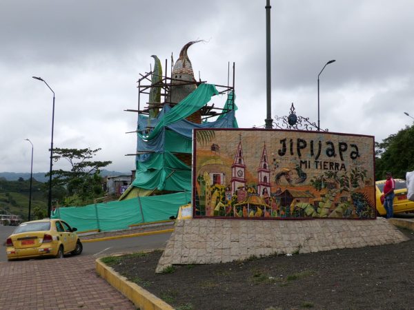 Monumento al Choclo en Jipijapa ¿Listo para brillar de nuevo