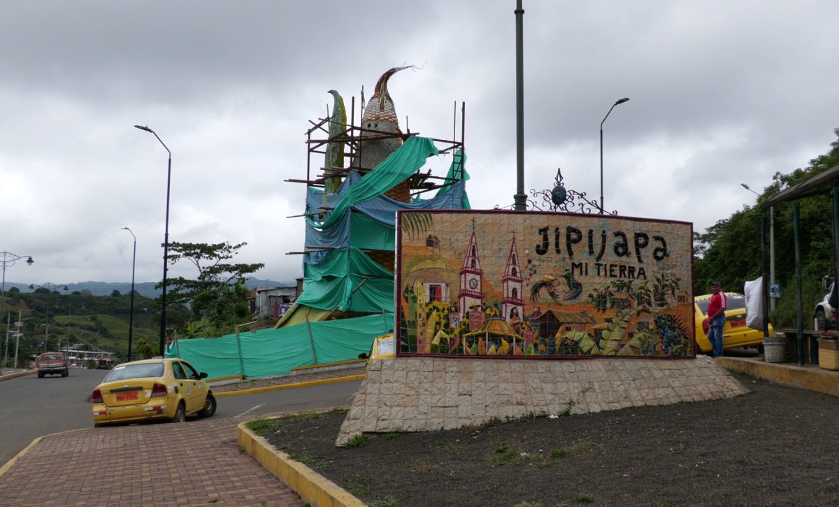 Monumento al Choclo en Jipijapa ¿Listo para brillar de nuevo