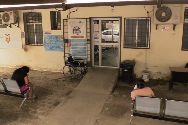 Moradores de El Florón exigen más médicos para subcentro de salud en Portoviejo