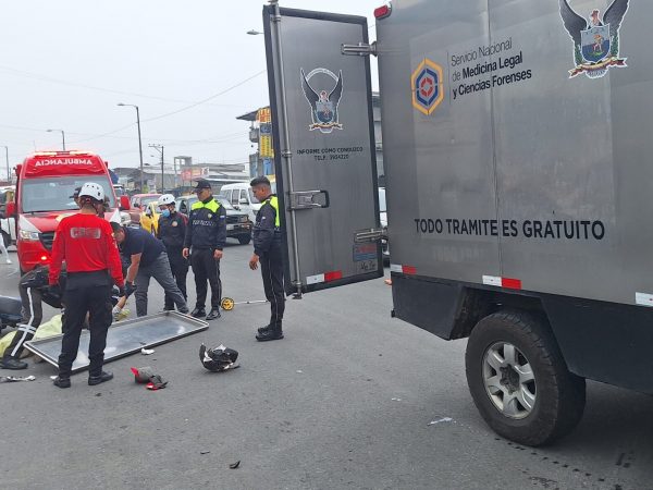 Motociclista muere en accidente de tránsito en la avenida Los Colonos, en Santo Domingo