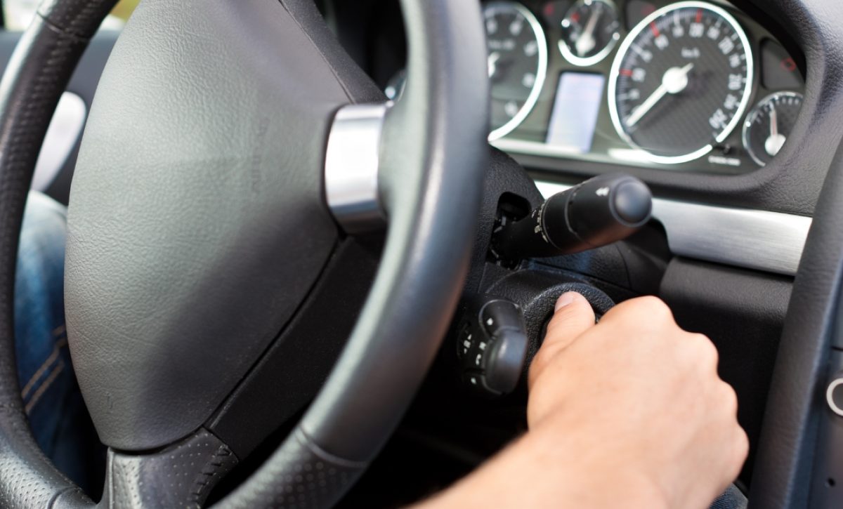 Motor El error que muchos conductores cometen cada mañana con su carro y que puede costar mucho dinero