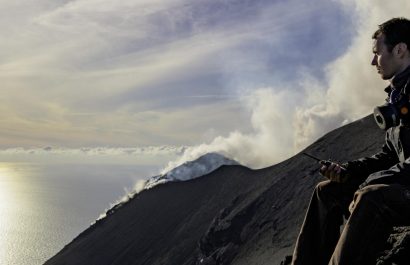 Moussallam, de 34 años de edad, tiene como meta estudiar los 150 volcanes más activos de la Tierra.