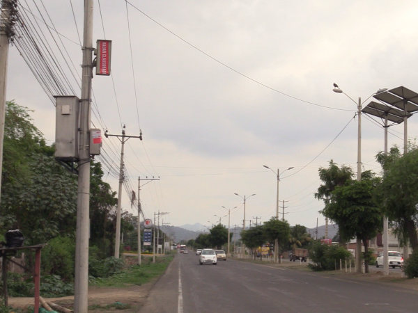 Movilidad fluida en Portoviejo pese a lloviznas durante la mañana