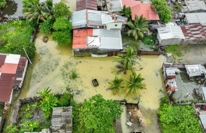 Muisne bajo emergencia: Fuertes lluvias causan deslizamientos, inundaciones y daños significativos en viviendas y cultivos.