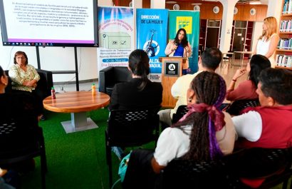 La Dirección de la Mujer del Municipio de Guayaquil organiza el evento Voces Femeninas, un ciclo de conferencias para mujeres emprendedoras.
