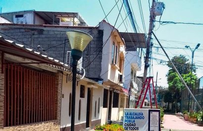 La Dirección de Obras Públicas del Municipio de Guayaquil intervino en varios sectores de la ciudad durante el reciente feriado con obras eléctricas.