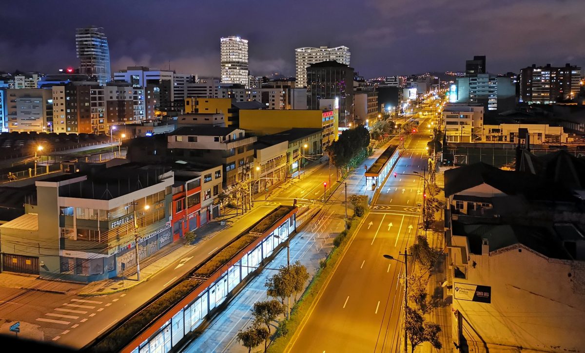 Municipio de Quito anuncia renovación peatonal en la avenida 10 de Agosto