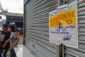 Municipio de Santo Domingo clausura kiosco de pizza en la Av. 3 de Julio por denuncia ciudadana
