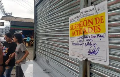 Municipio de Santo Domingo clausura kiosco de pizza en la Av. 3 de Julio por denuncia ciudadana