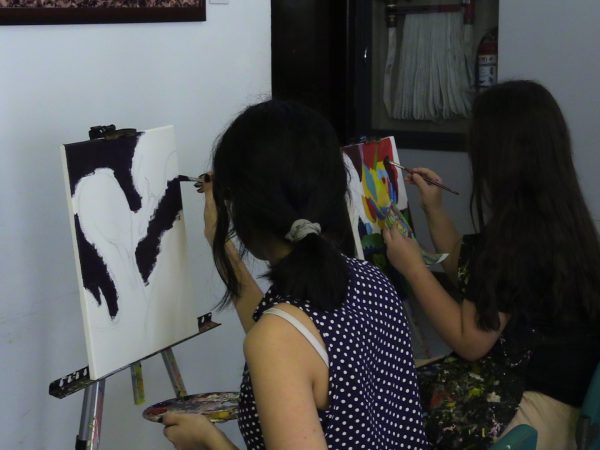 Museo de Portoviejo conmemoró el Día Internacional del Arte con taller de pintura