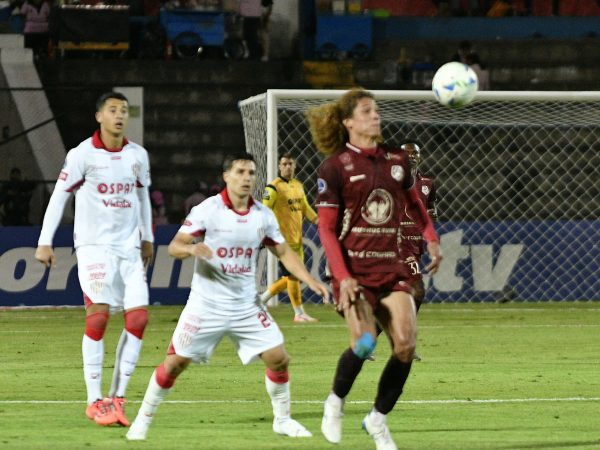 Mushuc Runa buscará este martes su pase a octavos de final ante Unión en el 15 de Abril.