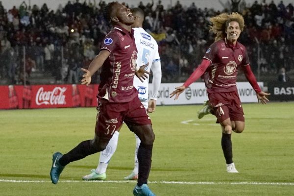 Mushuc Runa mantuvo su invicto y el liderato en la Copa Sudamericana tras empatar 1-1 con Cruzeiro