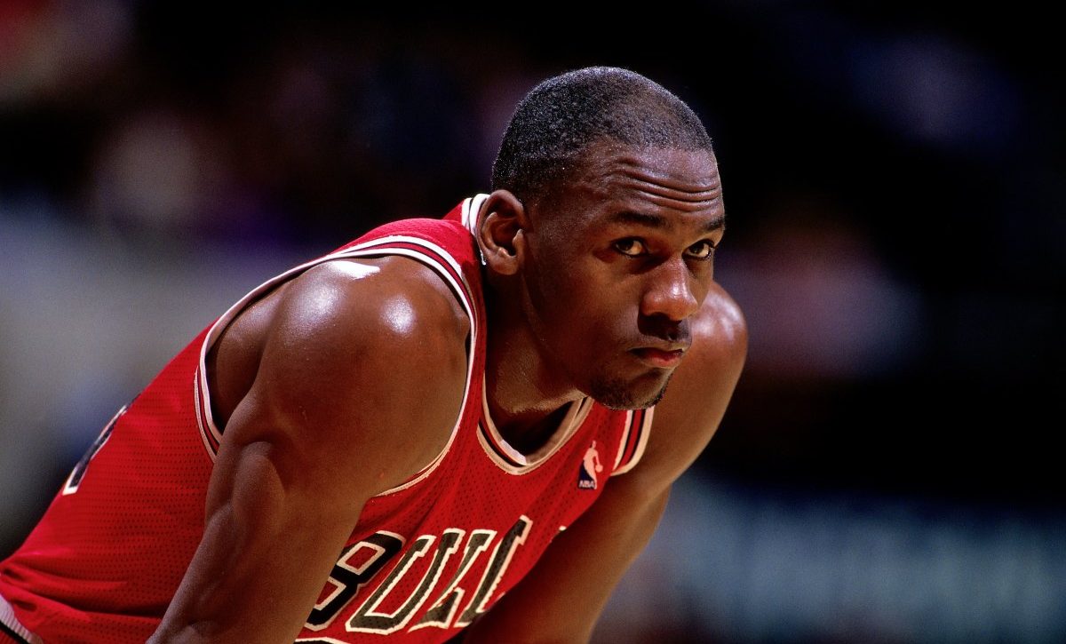 NBC anuncia la incorporación de Michael Jordan a su cobertura de la NBA.