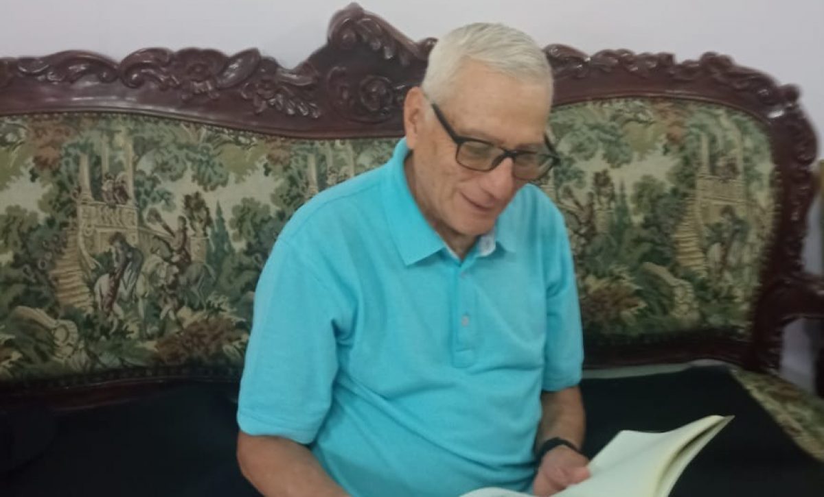 Nacido en Picoazá, José Vera pasó casi una década estudiando teología, latinismos litúrgicos, y filosofía cristiana.