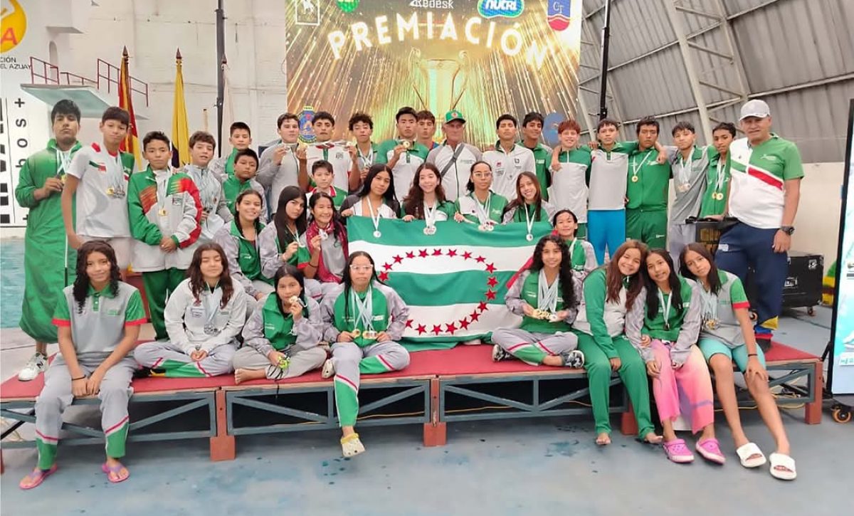 Nadadores de manabitas conquistan 75 medallas en la Copa Tomebamba 2025