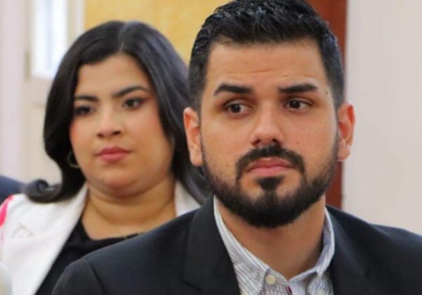 Nahim Lara Ferrín renuncia a su cargo como intendente general de Policía en Manabí, así lo anunció este lunes 23 de junio. (Gobernación de Manabí).