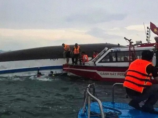 Naufragio de barco turístico en Ha Long deja al menos 34 fallecidos