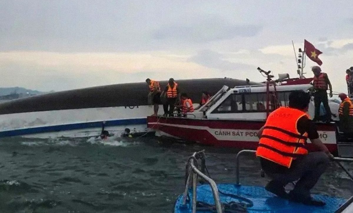 Naufragio de barco turístico en Ha Long deja al menos 34 fallecidos