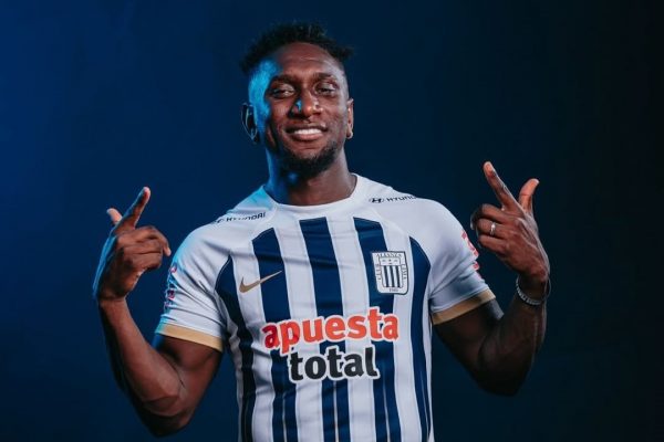 Newell's Old Boys muestra interés por el ecuatoriano Eryc Castillo de Alianza Lima .