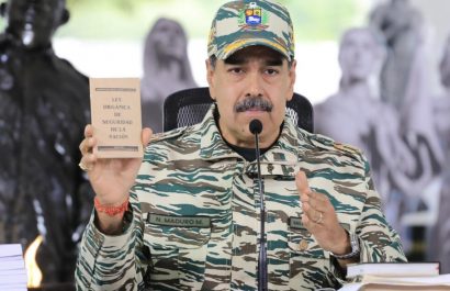 Nicolás Maduro, advirtió que cualquier persona que promueva una invasión extranjera al país será “juzgada de manera inmediata” por las autoridades venezolanas.