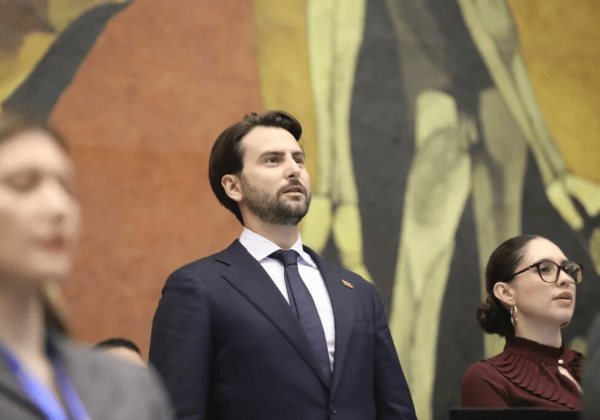 Niels Olsen anuncia desvinculación de funcionarios por nepotismo en la Asamblea Nacional