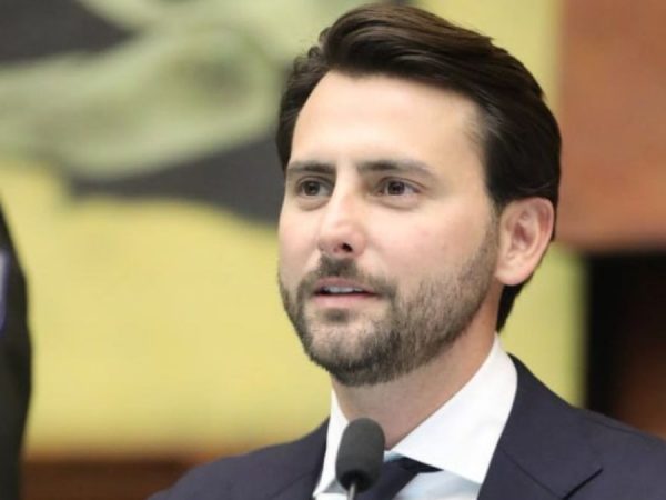 Niels Olsen pide a la Asamblea Nacional que desbloquee a quienes fueron censuraros en la anterior administración. (Asamblea Nacional).