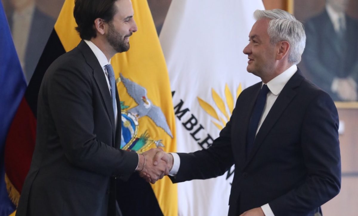 Niels Olsen, presidente de la Asamblea Nacional, junto a Robert Biedron de la delegación del Parlamento Europeo. FOTO: @AsambleaEcuador.