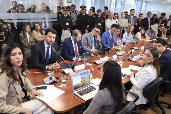 Niels Olsen, presidente de la Asamblea Nacional, propone reforzar la protección de áreas naturales con nueva institucionalidad. (AN).