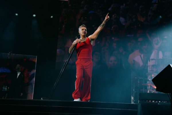 No estoy listo Robbie Williams revela que su madre ya no lo reconoce debido a la demencia senil