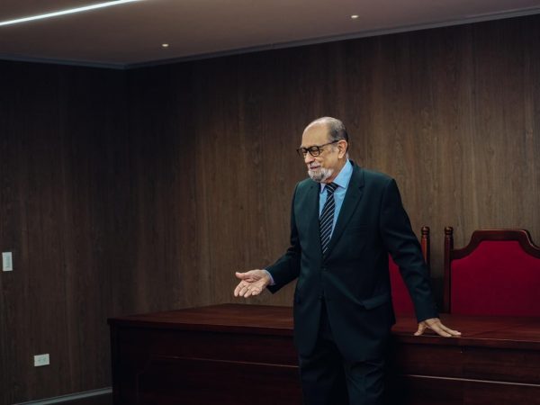“No se puede a un juez someter a juicio político” manifestó Hernán Salgado, expresidente de la Corte Constitucional