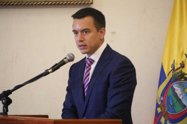 Noboa veta cambios al Código de la Democracia para garantizar equidad de género