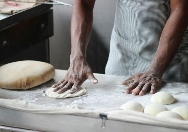 Nómina abril maricón: Panadería debe pagar cerca de 14 mil euros por describir así a un trabajador. (Pexels).