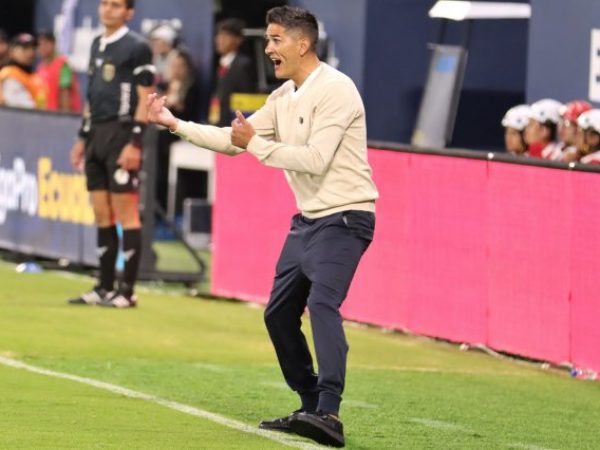Norberto Araujo, técnico del Deportivo Cuenca.