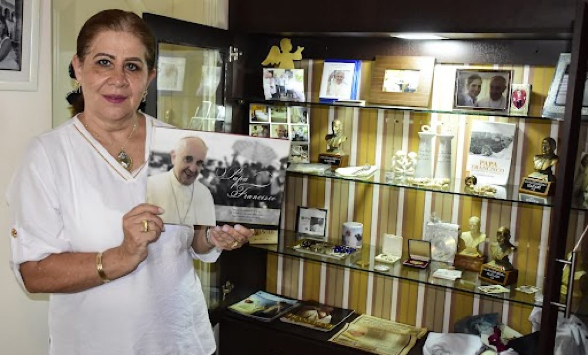Norma Fernández recibimiento del Papa Francisco