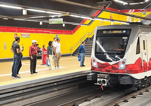 Nueva paralización en el metro de Quito afecta a usuarios
