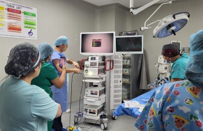 Nuevas torres laparoscópicas mejoran atención en hospitales de Azuay, Cañar y Morona Santiago