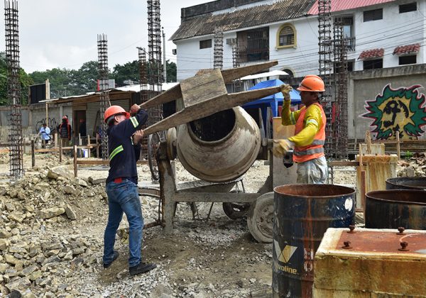 El Municipio de Guayaquil reactivó una obra deportiva en Urdesa con canchas, senderos y servicios.