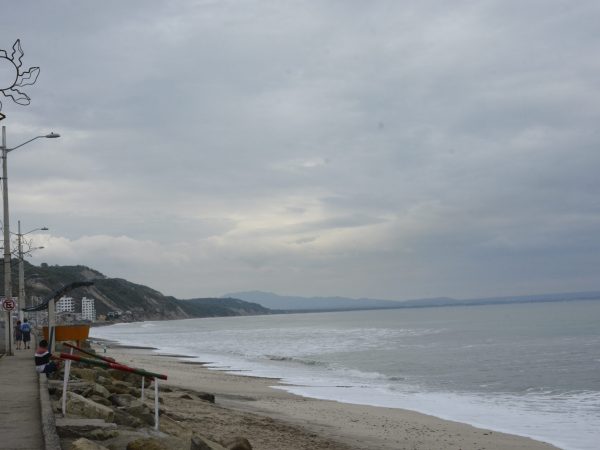 A pesar d la alerta del INOCAR, hasta ahora no se han registrado afectaciones por el oleaje, en las playas de Manabí.