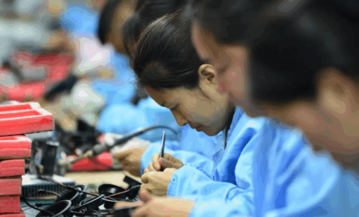 ONU alerta 7 millones de empleos en riesgo por aranceles de Trump en 2025.