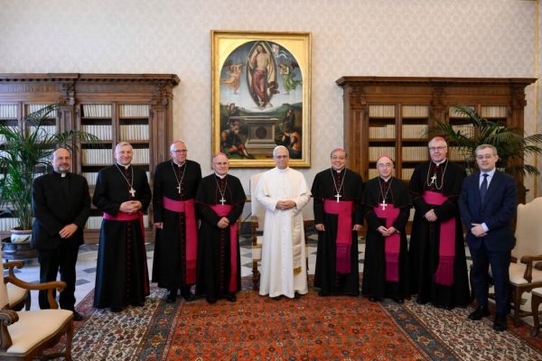 Obispos de Europa se reúnen con el papa León XIV para tratar paz en Ucrania y desafíos migratorios