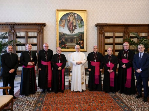 Obispos de Europa se reúnen con el papa León XIV para tratar paz en Ucrania y desafíos migratorios