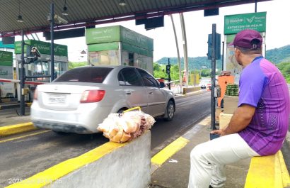 Obreros y emprendedores en incertidumbre por terminación del convenio de delegación de vía Portoviejo - Montecristi