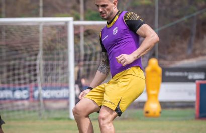 Octavio Rivero, delantero de Barcelona