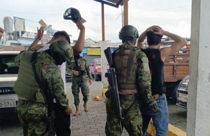 Operaciones militares en Santo Domingo dejan decomiso de drogas y tres detenidos