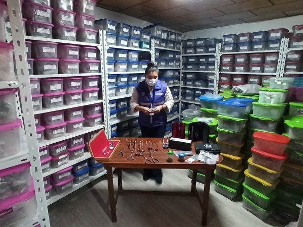 Operativo de Arcsa en Cuenca: cerca de 50.000 dispositivos médicos sin registro sanitario