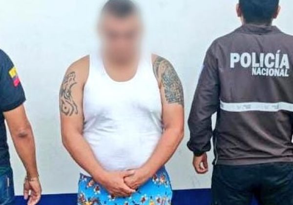 Operativo en terminal terrestre deja un detenido por tráfico de armas en Santo Domingo de los Tsáchilas