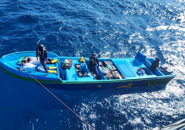 Operativo marítimo frena tráfico de drogas en costas ecuatorianas