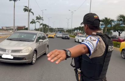 Policía toma control total del tránsito en Manta: así operarán.