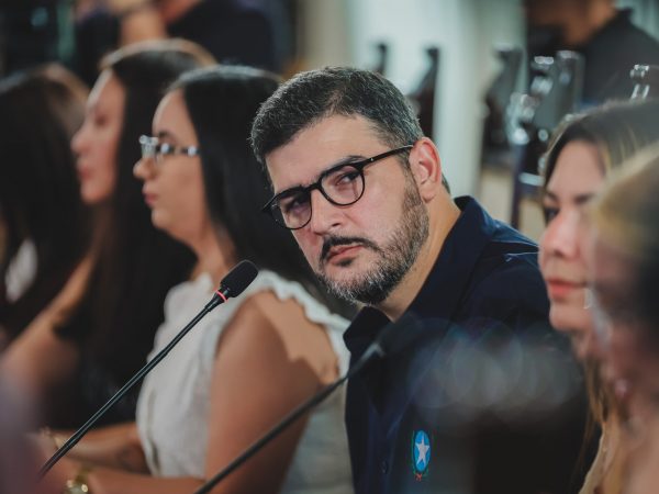¿Otra vez Alcalde de Guayaquil obligado a disculparse con asambleísta por niña vaga